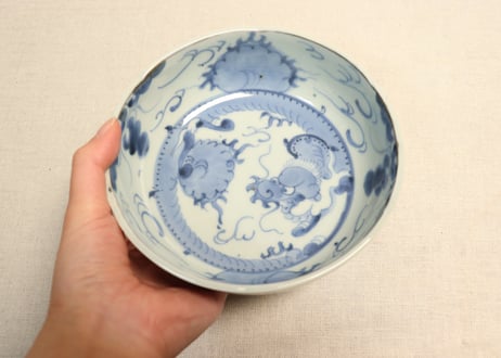 江戸中期染付龍と宝珠図春寒鉢