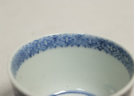 江戸幕末染付蛸唐草図向付　歪み