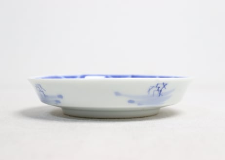 明治前期染付葵図縁立ち小皿