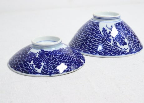 明治前期紙刷扇面に菊図蓋茶碗