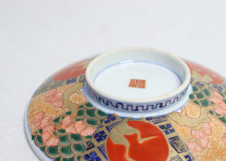 明治前期色絵桃と松鶴図通り物蒸茶碗