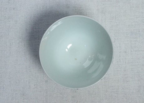 江戸後期染付柳に牡丹図広東型猪口③　高台ホツ