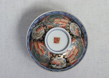 明治前期色絵山水風景と青海波図飯茶碗①