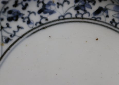 江戸中期染付花唐草図7寸皿②甘手,ホツ