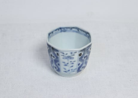 江戸後期染付草花図八角向付 高台アタリキズ