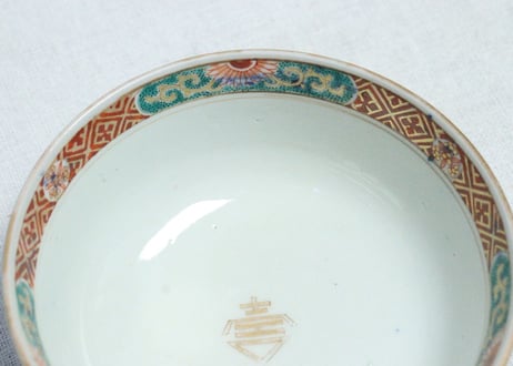明治前期色絵草花に波図蒸茶碗①　 色擦れ