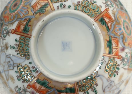 明治前期色絵獅子牡丹と人物図通り物飯茶碗①