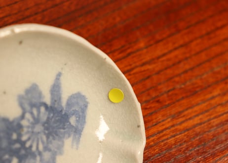 江戸中期コンニャク印判菊水図桃型豆皿①　甘手,ノミホツ