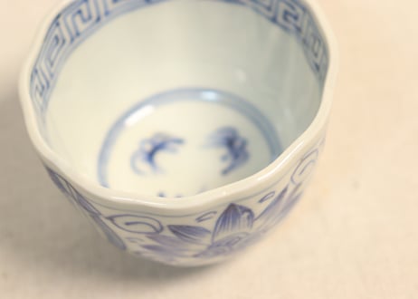 江戸幕末線描き三方に花図向付