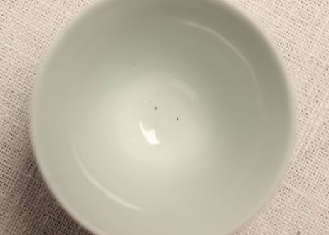 江戸後期染付丸窓に草花図広東型小猪口 高台ホツ