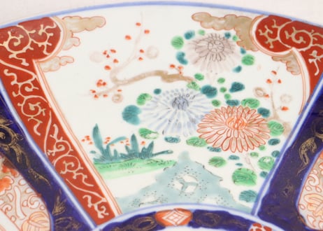 明治前期色絵窓絵に菊図大皿