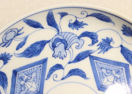 明治前期染付菱文と唐草図6寸皿