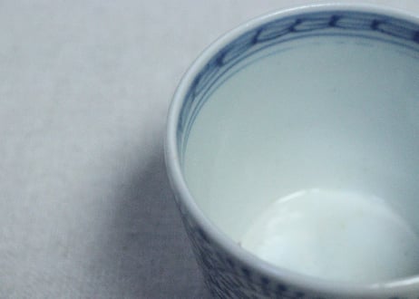 江戸幕末染付蛸唐草文図猪口①