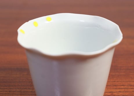 江戸中期柿右衛門白磁輪花縁猪口③ 小キズ