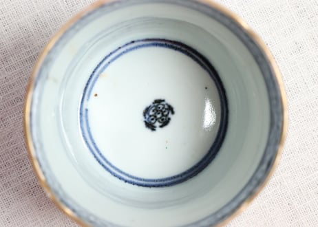 江戸後期色絵山水と牡丹図猪口 ノミホツ