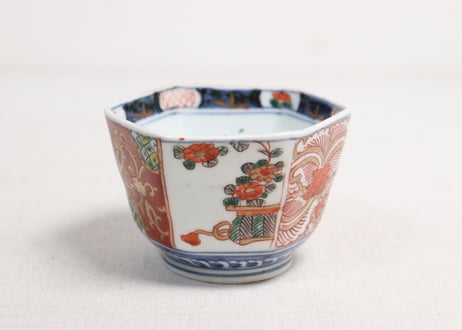 明治前期色絵花と唐草図六角向付①