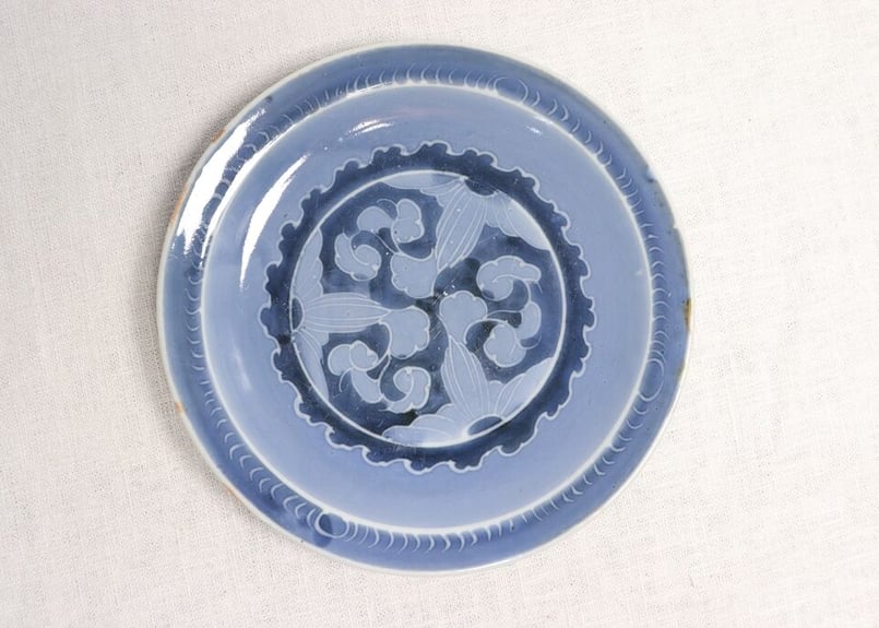 ◆染付菊形輪花皿7枚 花文 小皿中皿 旧家蔵出し品 美品 江戸幕末期〜明治初期◆ 古伊万里 染付白抜き花鳥文輪花小皿 江戸後期 E1710B | iichi