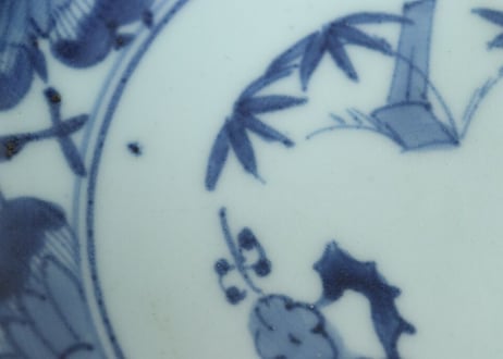 江戸中期染付格子に菊図6寸皿