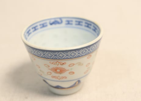 昭和40~50年代中国色絵蛍手煎茶碗②薄め