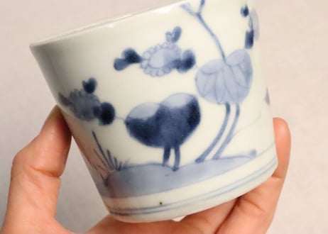 江戸後期染付葵図猪口(大ぶり) 高台ホツ