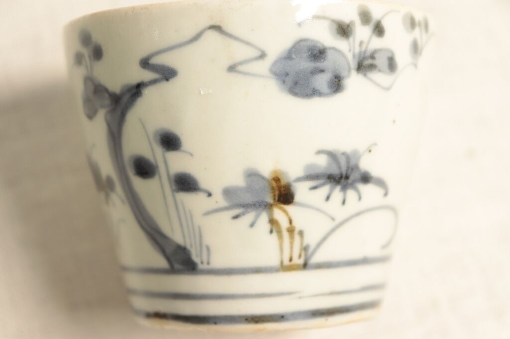 金継ぎ用】江戸中期染付松竹梅図くらわんか猪口 ホツ | 吉祥寺