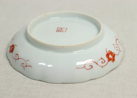 明治前期色絵三方菊図通り物小皿③小ニュウ
