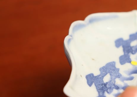 江戸中期コンニャク印判松図富士型小皿 ノミホツ①