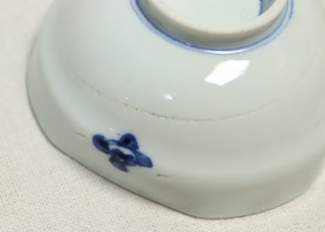 大正～昭和戦前染付蔦花図角小鉢