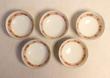 明治前期色絵菊に唐草と野菜図輪茶碗 5客組