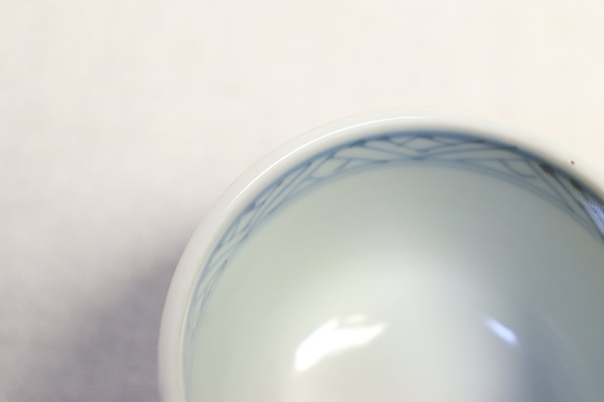 明治前期染付牡丹と唐草図ころ茶碗 ムシクイ | 吉祥寺PukuPuku