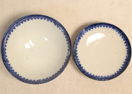 明治前期紙刷菊と唐草文蓋茶碗