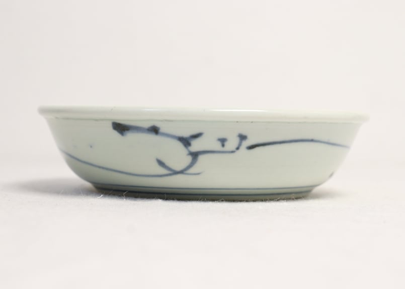 江戸幕末染付蝶と八方に捻子文図なます皿 | 吉祥寺PukuPuku