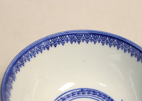 明治前期紙刷微塵唐草図飯茶碗