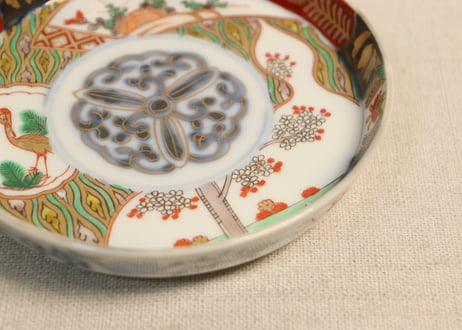 明治前期色絵松鶴に菊と桜図縁立小皿