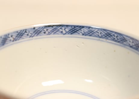 明治前期色絵梅と鶯に鳥籠図通り物飯茶碗