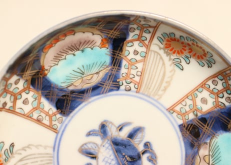 明治前期色絵菊と松図縁立ち小皿