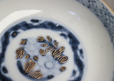 明治前期色絵芭蕉と亀甲図飯茶碗 釉剥げ