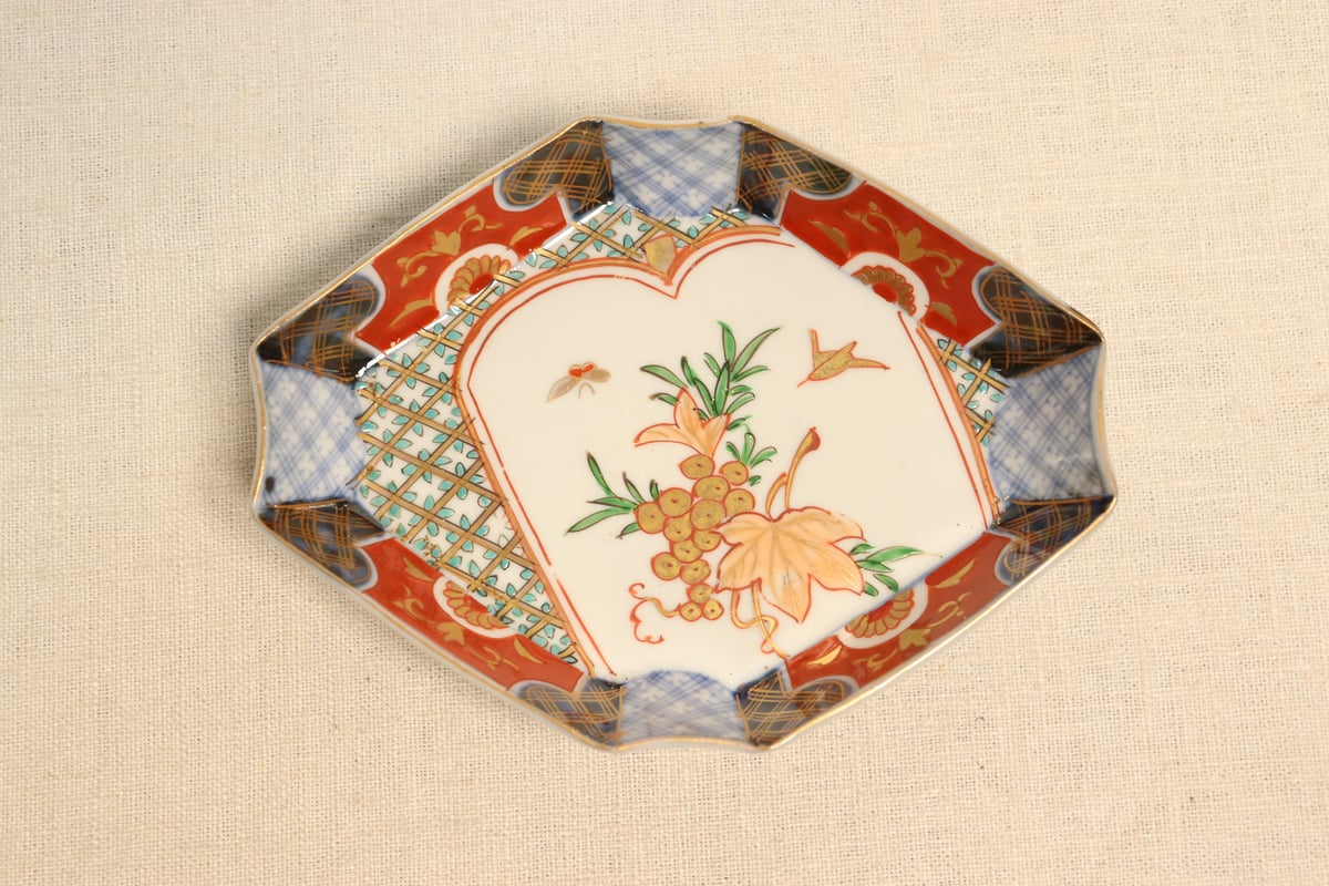葉形皿 花 合い箱 色絵 江戸末期 明治 変形皿 長皿 明治前期色絵葡萄図ひし形皿① | 吉祥寺PukuPuku