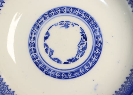明治前期紙刷微塵唐草図飯茶碗