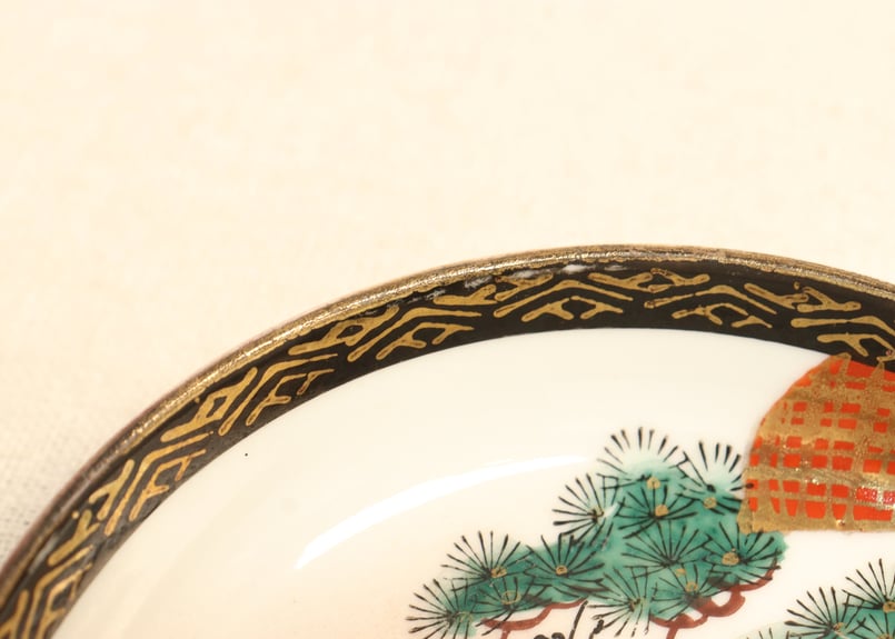 大正～昭和戦前九谷焼青粒色絵富士に鷹図小皿 | 吉祥寺PukuPuku