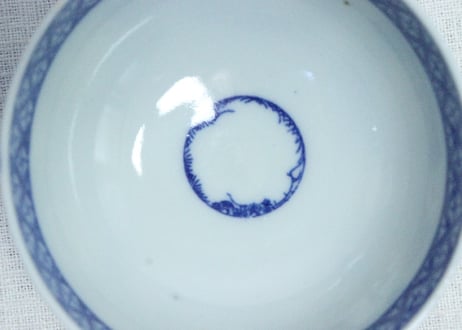 明治後期～大正銅判蝶図飯茶碗