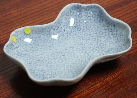 江戸中期紙刷古印判花散らし図糸巻型小皿②　ノミホツ