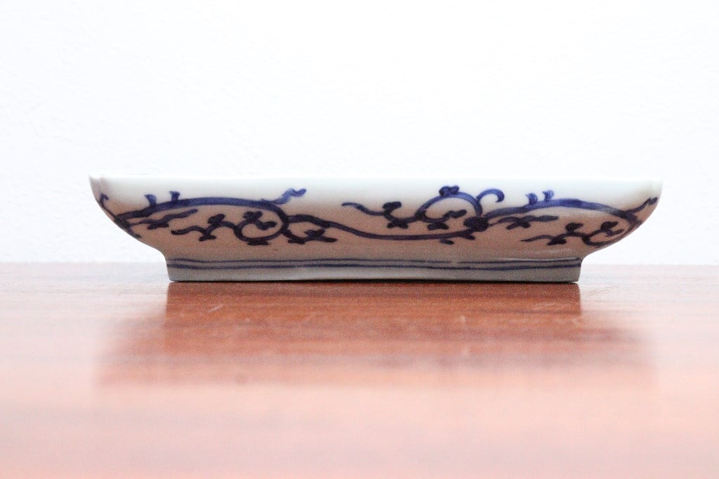 染付 楕円形 変形皿 砥草 訳あり 欠け 中国物 中国骨董 サボテン 微塵