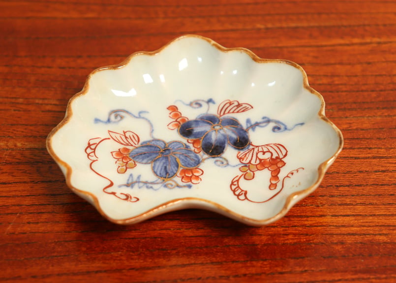 江戸中期赤絵金彩山葡萄図変形豆皿 かたつき | 吉祥寺PukuPuku