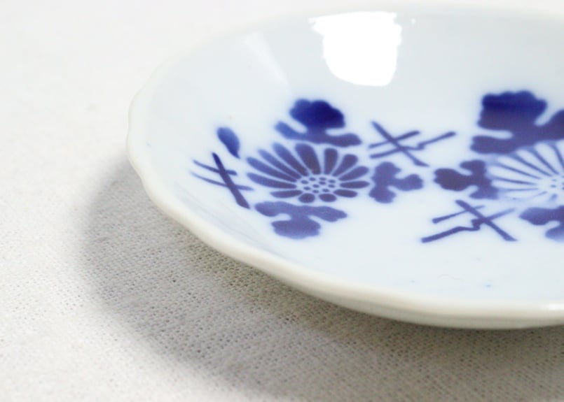 大正~昭和戦前染付吹き墨菊図小皿 | 吉祥寺PukuPuku