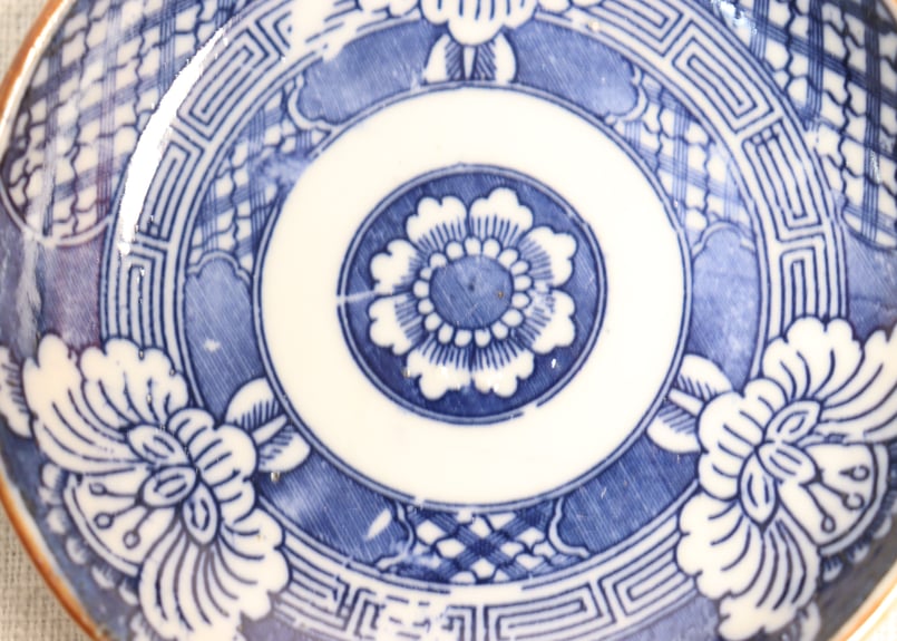 明治後期～大正銅判三方牡丹図小皿 | 吉祥寺PukuPuku