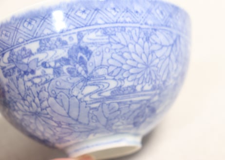 明治後期～大正銅判菊と蝶図蓋茶碗②少甘手