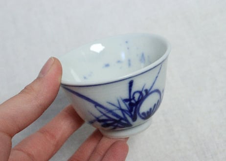 明治前期染付草花図煎茶碗