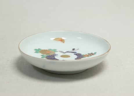 明治前期陽刻色絵菊図小皿