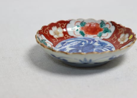 明治前期色絵鳳凰と牡丹図豆皿②小ニュウ，小ホツ